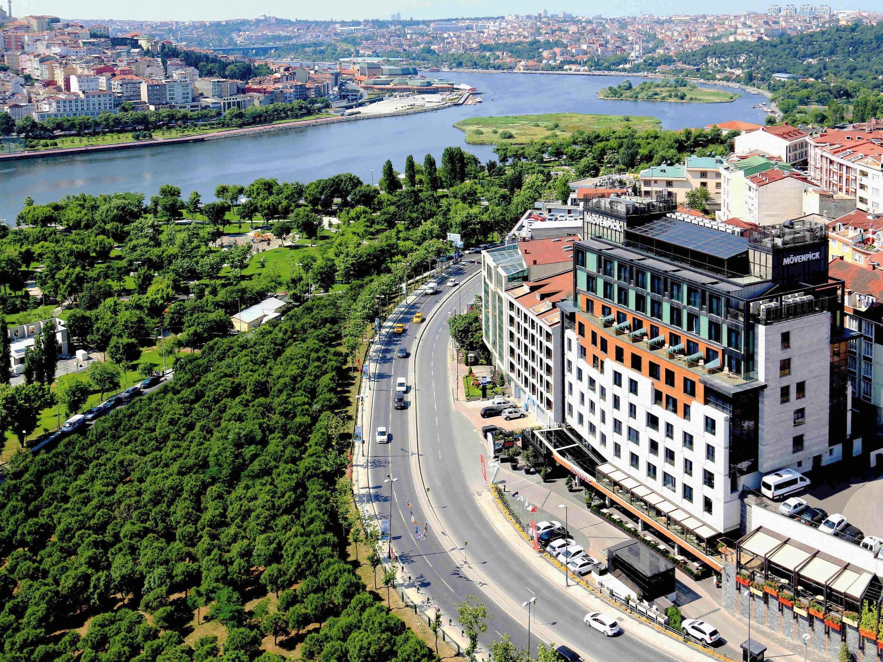 โรงแรมเมอเวนปิค อิสตันบูล โกลเดนฮอร์น ภายนอก รูปภาพ The Bosphorus University campus
