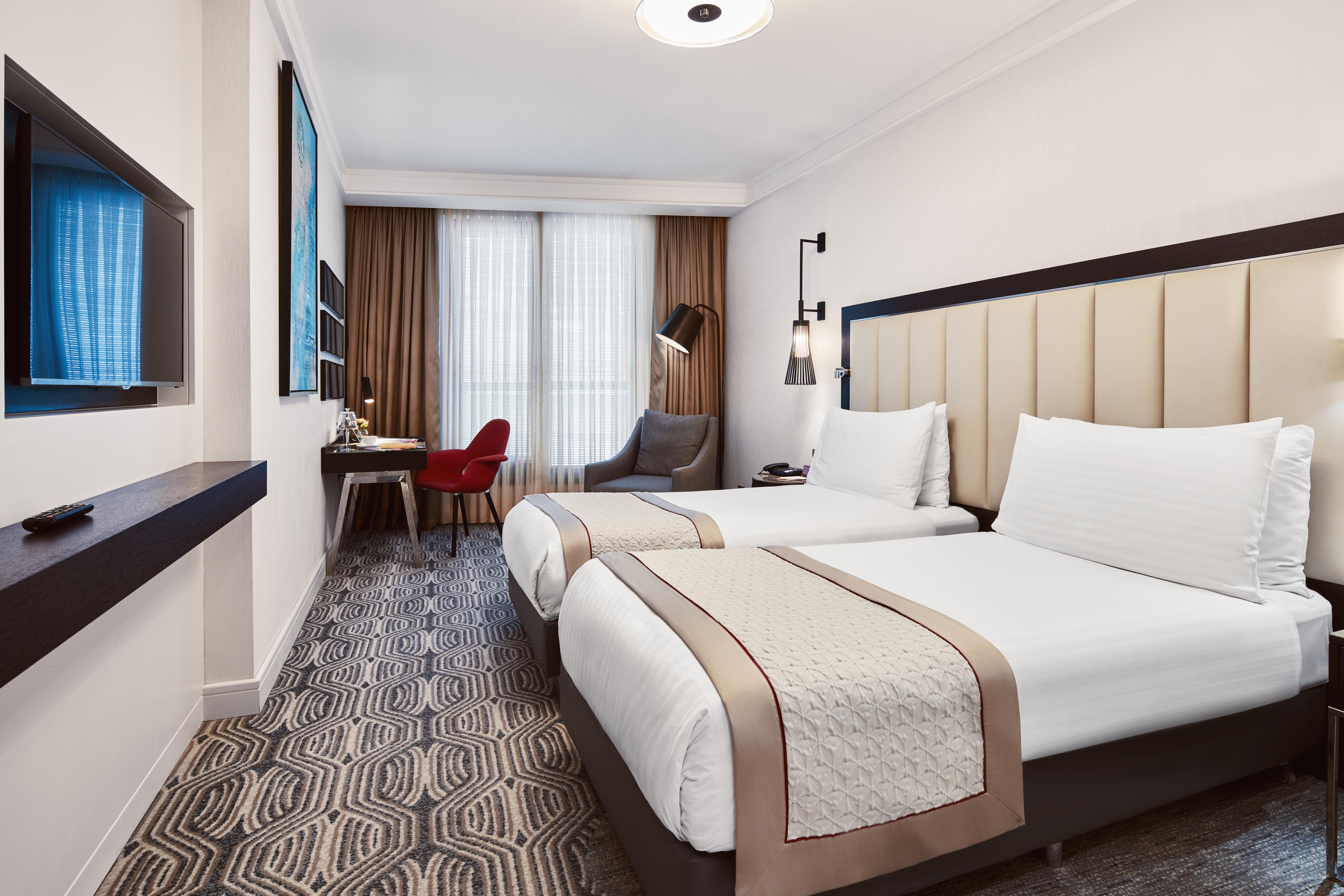 โรงแรมเมอเวนปิค อิสตันบูล โกลเดนฮอร์น ภายนอก รูปภาพ A room at the hotel