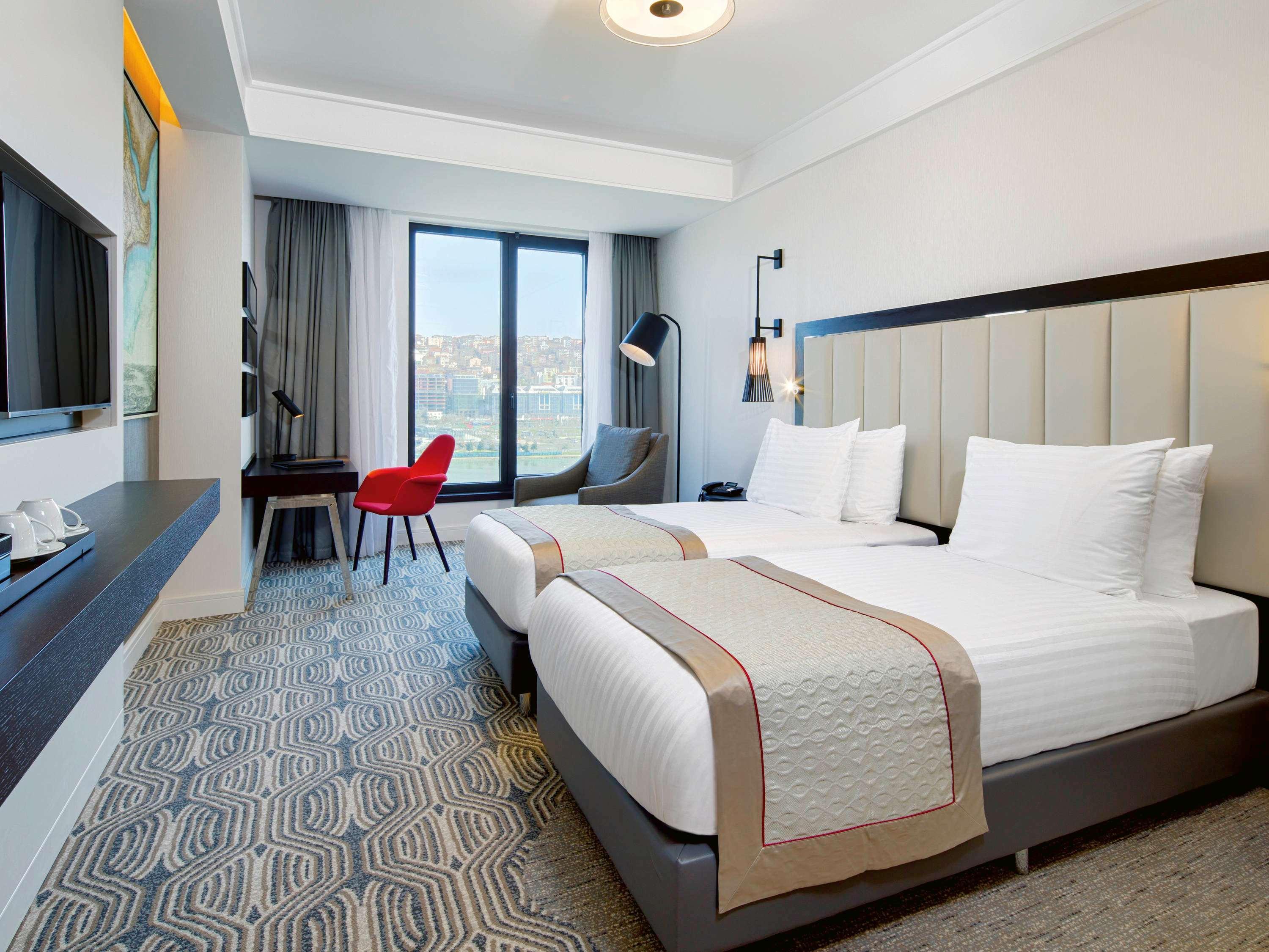 โรงแรมเมอเวนปิค อิสตันบูล โกลเดนฮอร์น ภายนอก รูปภาพ A room at the hotel