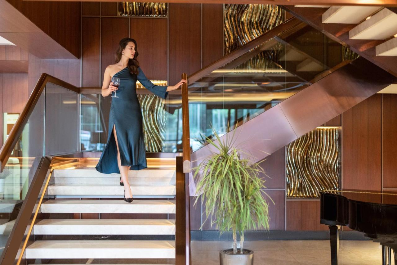 โรงแรมเมอเวนปิค อิสตันบูล โกลเดนฮอร์น ภายนอก รูปภาพ Interior of the hotel