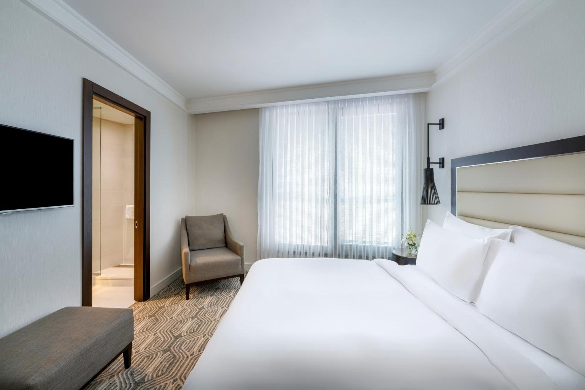โรงแรมเมอเวนปิค อิสตันบูล โกลเดนฮอร์น ภายนอก รูปภาพ A guest room at the hotel